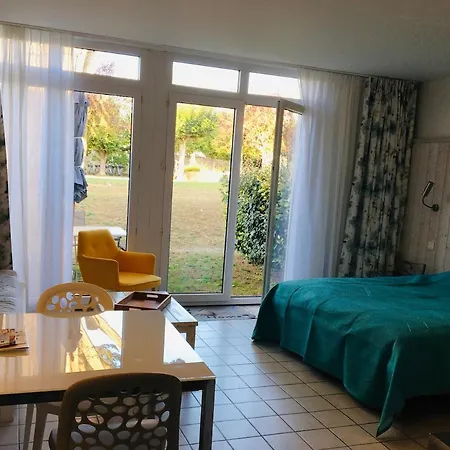 Grand Jardin Et Piscine Coeur St-martin Apartmán Saint-Martin-de-Ré