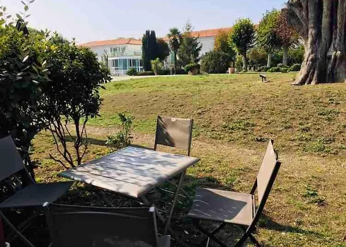 Grand Jardin Et Piscine Coeur St-martin *